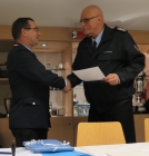 Verleihung Ehrenzeichen des Feuerwehrverbandes Handschlag